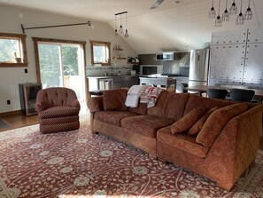 Living area - 2 bedroom, 1 bath second floor walk up apartment on the lake (Saranac Lake)