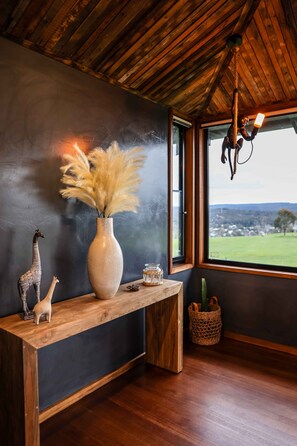 Interior - Unique luxury + salvage + African theming = Heaven (Hepburn Springs)