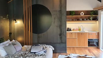 1 bedroom, iron/ironing board, internet, bed sheets