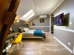 2 bedrooms, desk, soundproofing, iron/ironing board - Cosy duplex - between lakes and mountains - NO PARTIES ALLOWED (Fillinges)