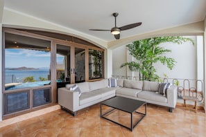 TV, offices - Mariners Point C1 – 3-Bedroom Villa on Bluff Above Playa Hermosa with Private Pool (Playa Hermosa)