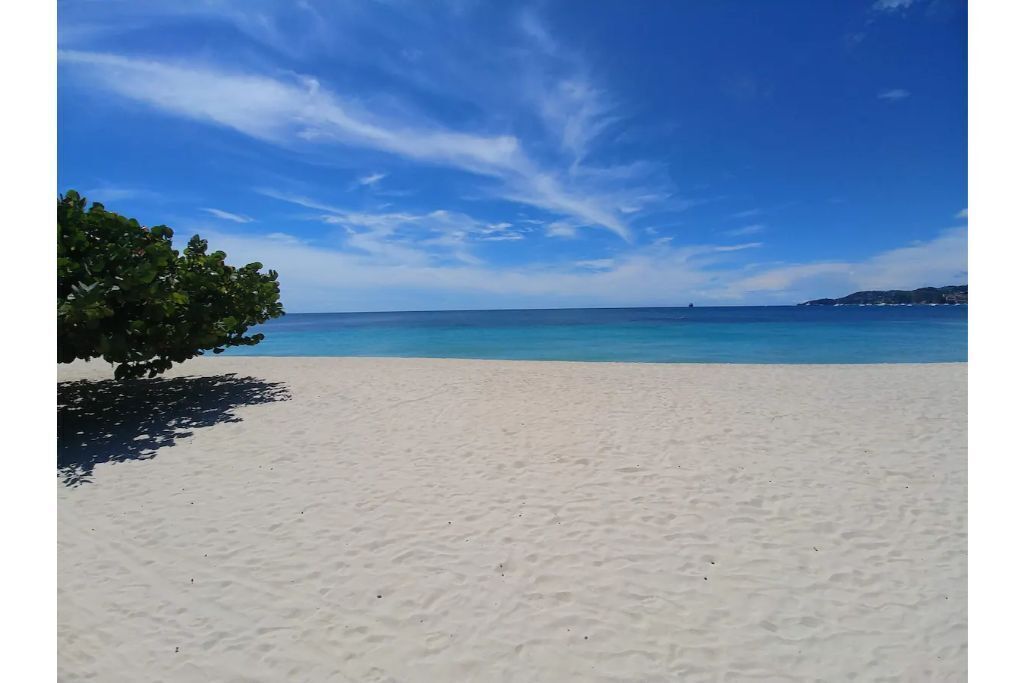 Beach nearby, beach towels