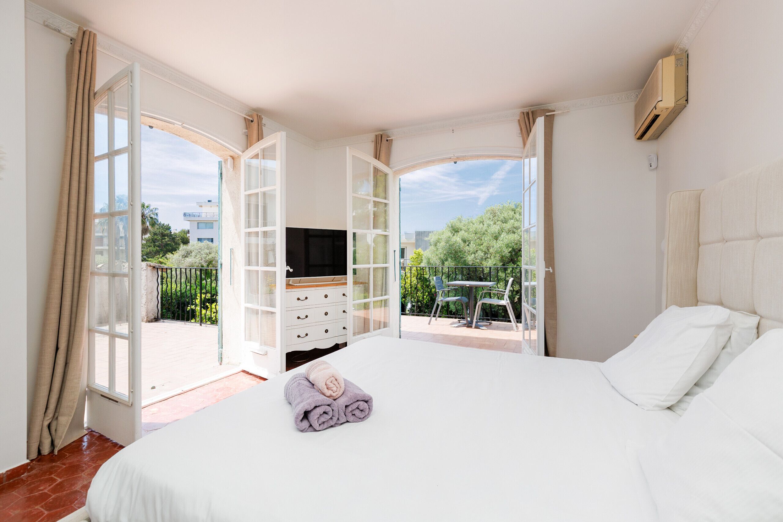 4 Schlafzimmer, Bügeleisen/Bügelbrett, kostenloses WLAN, Bettwäsche