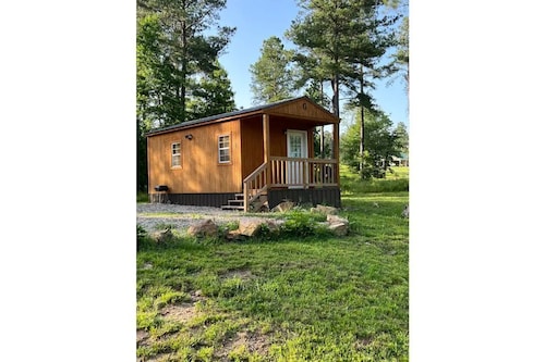 Studio Cabin – Pet-Friendly Retreat Near Lake Greeson & Kirby Landing Marina