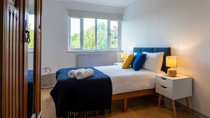 3 bedrooms, desk, iron/ironing board, travel crib - 3-bedroom townhouse with office space in London - 7 min from London Bridge (London)