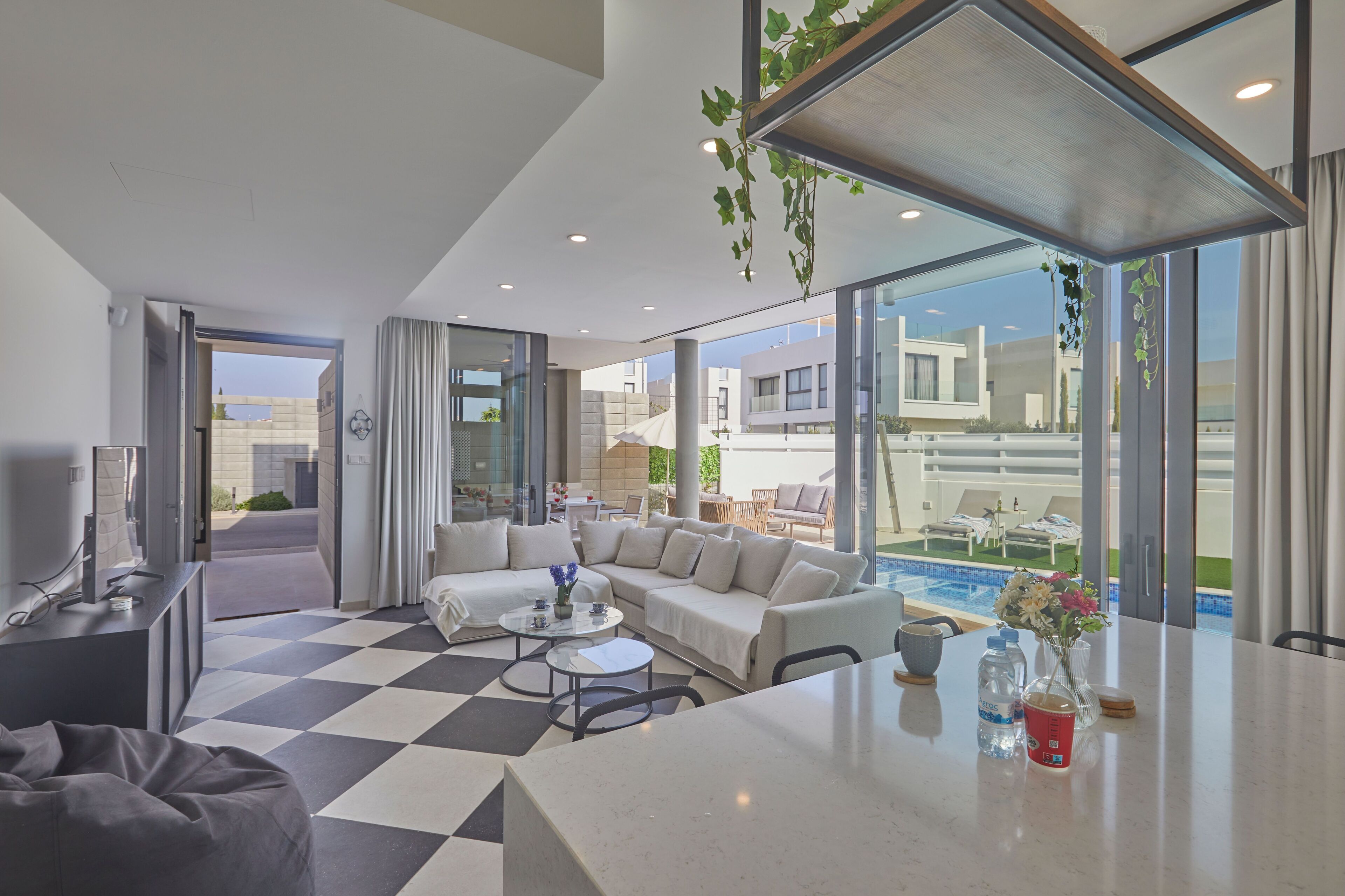 Villa, 3 habitaciones, alberca privada, vista al jardín | Área de sala de estar