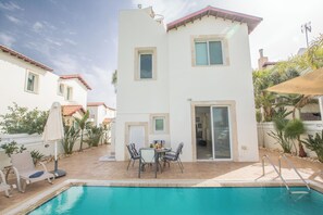 Villa, 3 habitaciones, alberca privada, vista al jardín | Alberca | Alberca al aire libre 