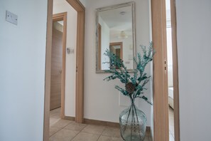 Villa, 3 Schlafzimmer, eigener Pool, Gartenblick | Innenbereich