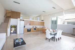 Private kitchen - Protaras Holiday Villa Nv20 (Paralimni)