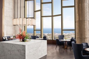 Cocktail bar - The Ritz-Carlton, Melbourne (Melbourne)