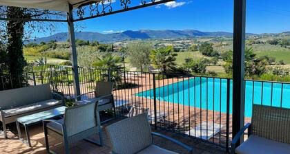 Apt 3 Infinity Pool, Extensive Grounds With Shrubs - Flowers, Jacuzzi - Sleeps 4