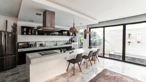 Leilighet, 2 soverom, terrasse | Spiseområde