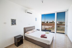 Villa, 3 slaapkamers, privézwembad, uitzicht op tuin | 3 slaapkamers