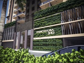 Apartment, 1 Bedroom, Accessible, Smoking | Exterior