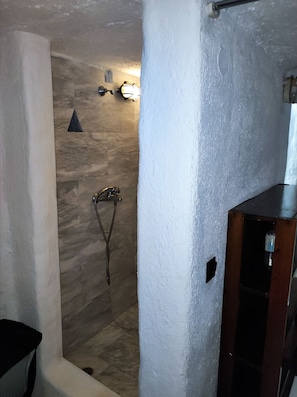 Casa, 1 quarto, para fumantes, varanda | Chuveiro
