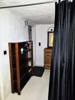 Casa, 1 quarto, para fumantes, varanda | Chuveiro