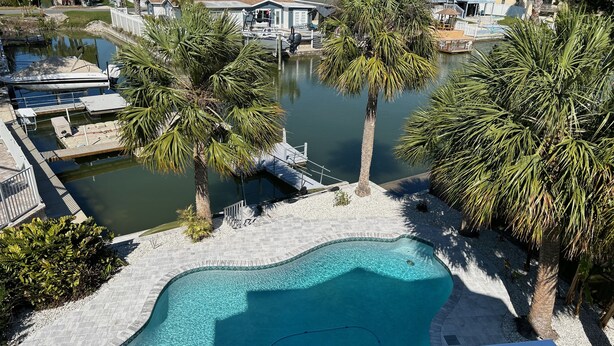 Outdoor pool - Direct Gulf Access Home w/ Floating Dock and Pool (Hernando Beach)