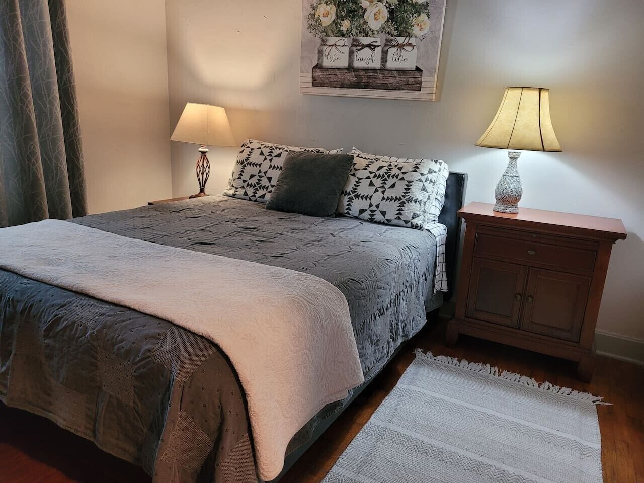 Desk, iron/ironing board, free WiFi, bed sheets