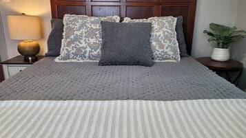 2 bedrooms, desk, iron/ironing board, WiFi (free)
