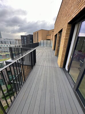 Terrace/patio - Luxury 3 Bedroom Penthouse Apartment (London)