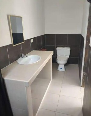 Bathroom - Punta Chaupi (Manta)