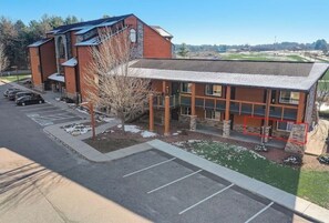 المنشأة من الخارج