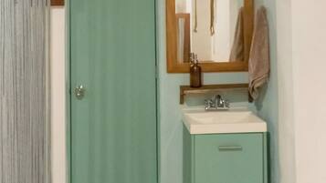 Shower, towels, soap, shampoo