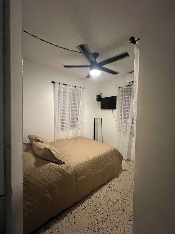 La Parguera 3 Bed 1 Bath 1 Min Walk From El "Poblado" Restaurant, Bars - Lajas
