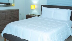 Room - 5 minutes from eagle beach as an apartment with kitchen and (Noord)