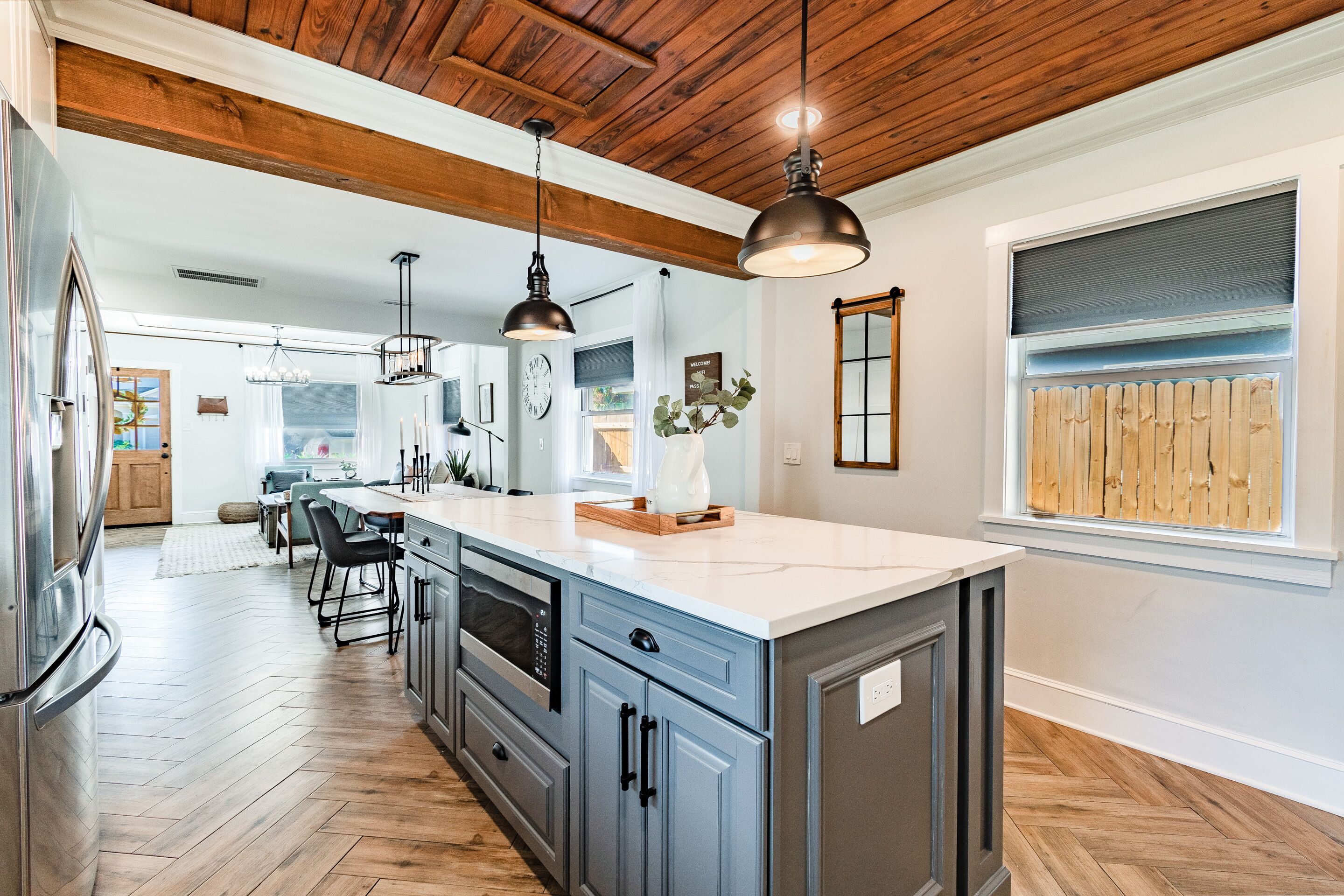 Microones, forn, placa de cuina i rentaplats 