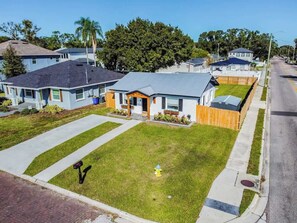 Exterior - Serenity Retreat in Riverside Heights (Tampa)