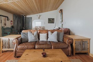 Interior - Spacious cozy home, minutes from adventure both in Red River & Taos. (Questa)