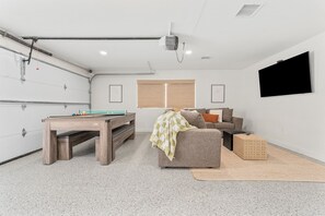 Smart TV, ping pong - Sunburst Hacienda Hot Tub Firepit Pool Ping-Pong (Joshua Tree)