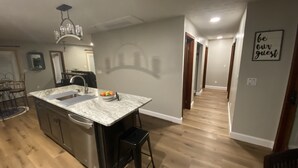Unclassified image, 4 of 33, button - Beautiful Country Ranch 2bed 1bath SunnyViews 2 (Geneseo)