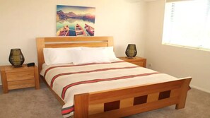 2 Schlafzimmer, Bügeleisen/Bügelbrett, Bettwäsche