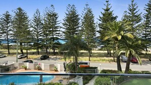 Uklassifisert bilde, 3 av 16, knapp