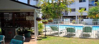 Palm Gables - Comfy little unit in Palm Beach
