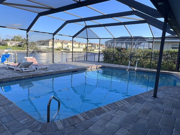 Piscine extérieure, piscine chauffée