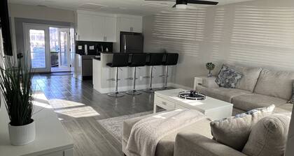 Newly Renovated Modern 2 Bedroom 2 Bath Waterfront with Heated Pool