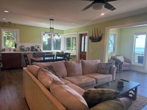 Smart TV - Very Relaxing 3bdr 2bth Home with Gorgeous View (Sechelt)