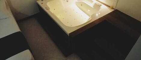 9 soverom, wi-fi og sengetøy