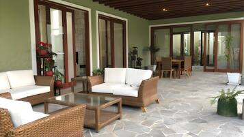 Rumah, 4 kamar tidur, Boleh Merokok | Halaman properti