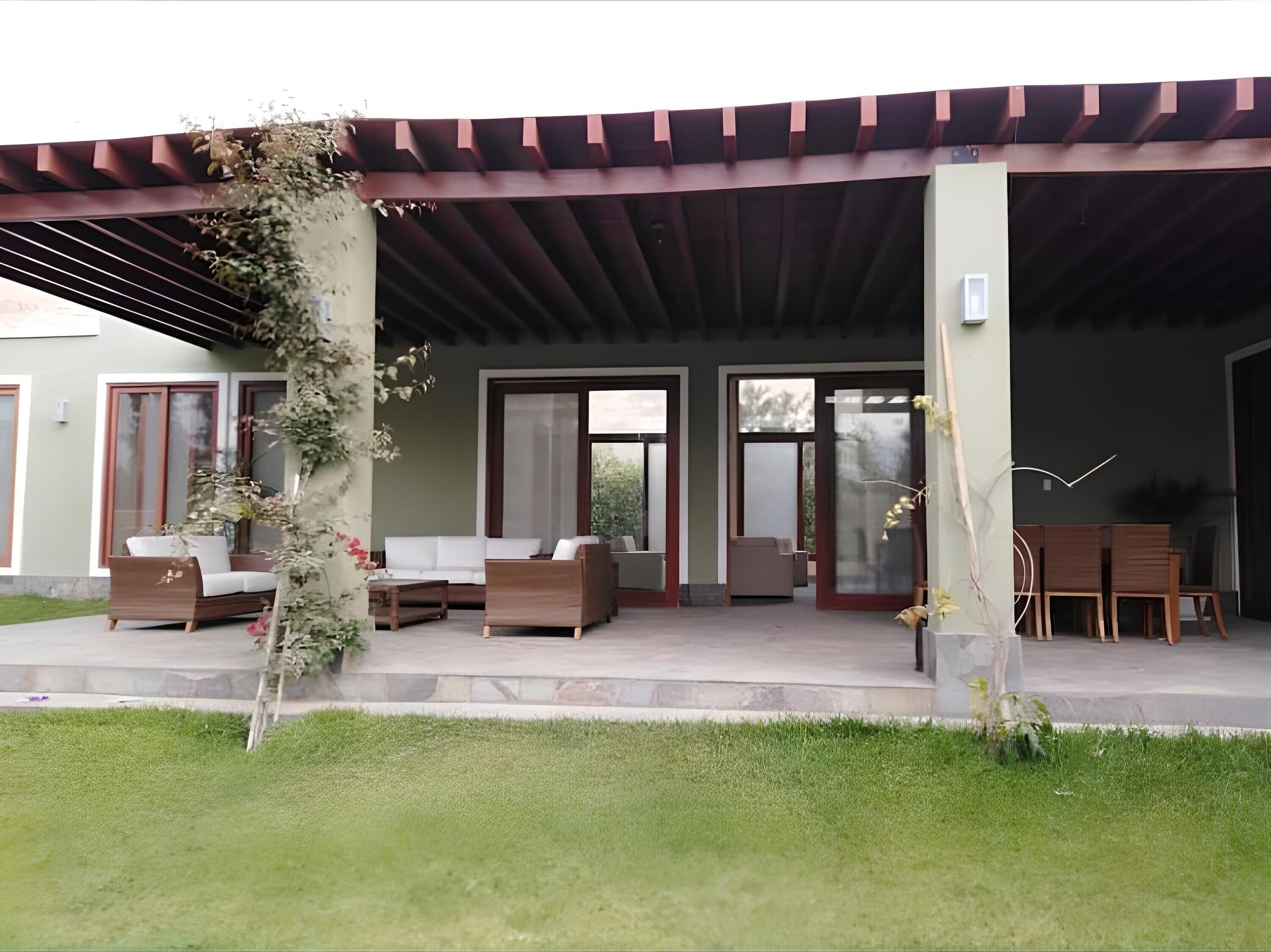 House, 4 Bedrooms, Smoking | Property grounds