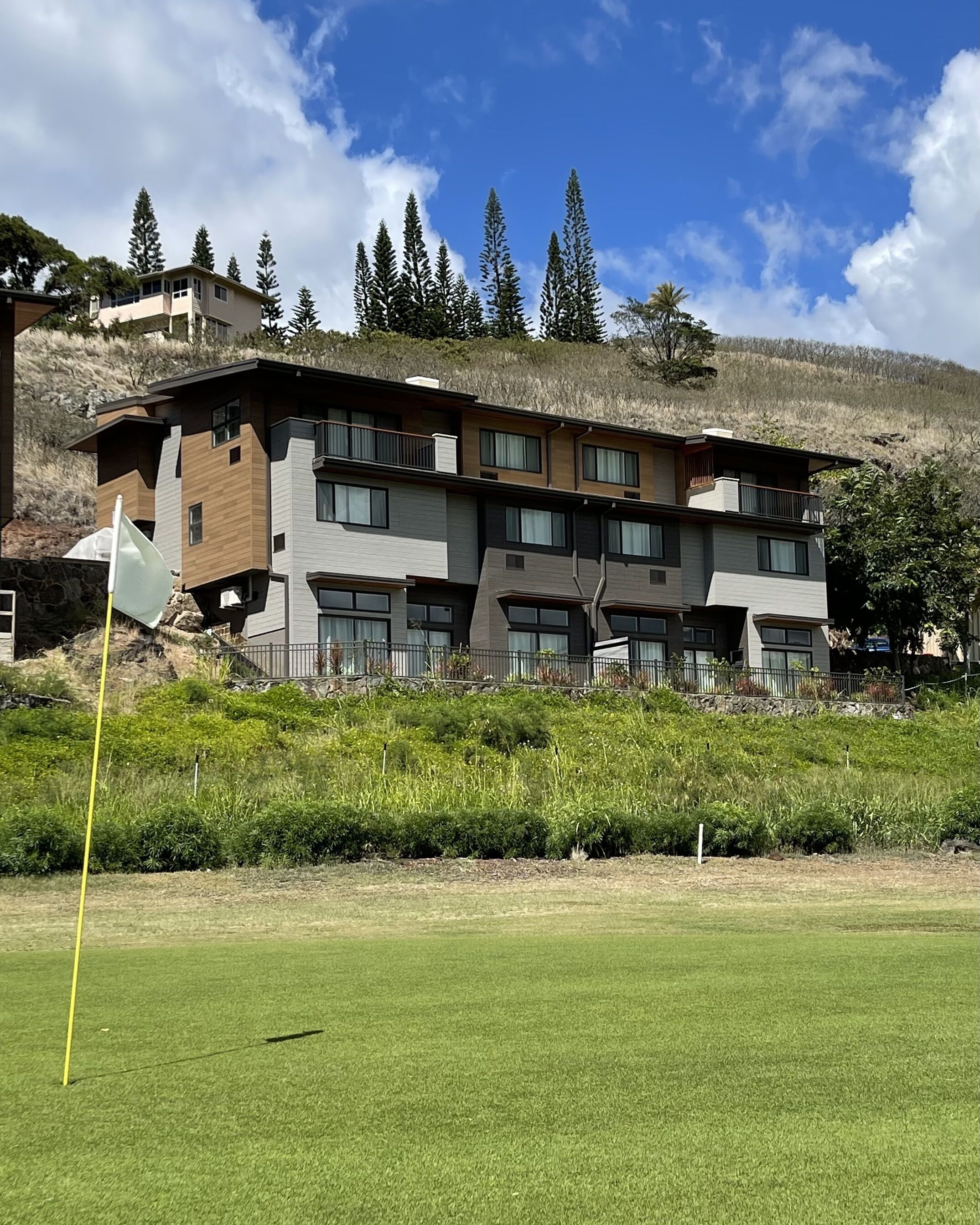 BREATHTAKING GOLF COURSE VIEWS, HOME "B", MODERN-CLEAN-NEW, UNWIND IN PARADISE!