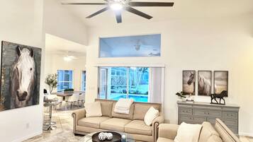 Smart TV, reproductor de DVD, libros y biblioteca musical