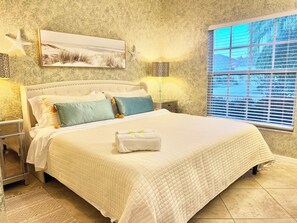 3 bedrooms, desk, iron/ironing board, travel cot