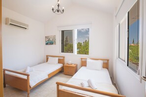 Vila, 3 quartos, piscina particular, vista para o jardim | 3 quartos