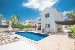 Outdoor pool - Protaras Holiday Villa Ma14 (Paralimni)