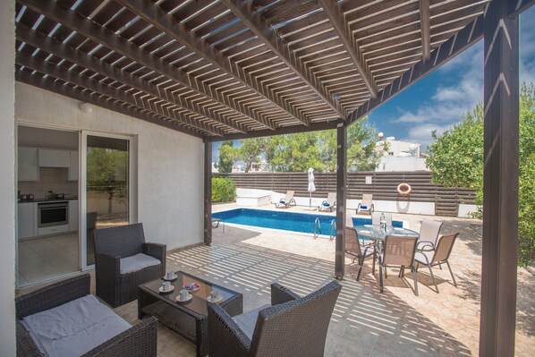 Villa, 3 Bedrooms, Private Pool, Garden View | Outdoor dining