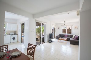 Villa, 3 Bedrooms, Private Pool, Garden View | Interior - Protaras Holiday Villa Ma14 (Paralimni)